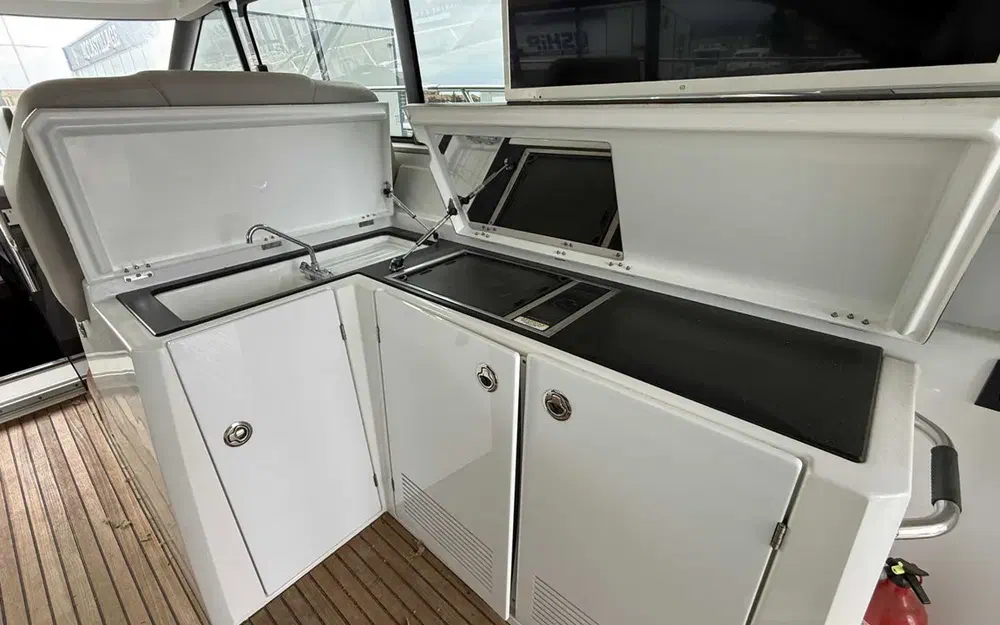 slider 18 Jeanneau Leader 46