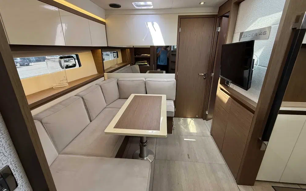 slider 27 Jeanneau Leader 46