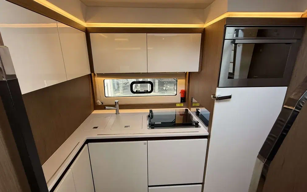 slider 29 Jeanneau Leader 46