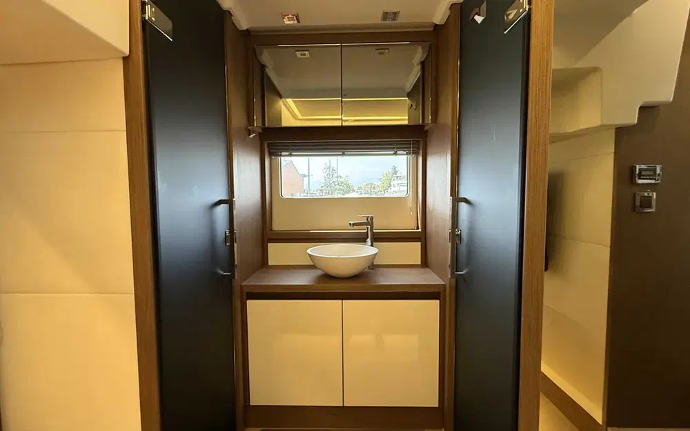 slider 33 Jeanneau Leader 46