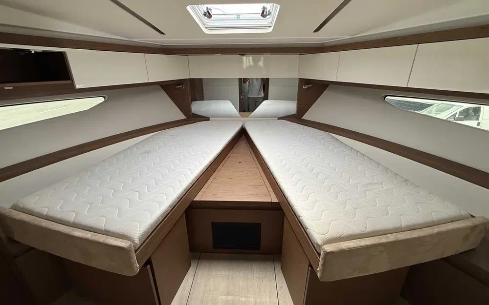 slider 37 Jeanneau Leader 46