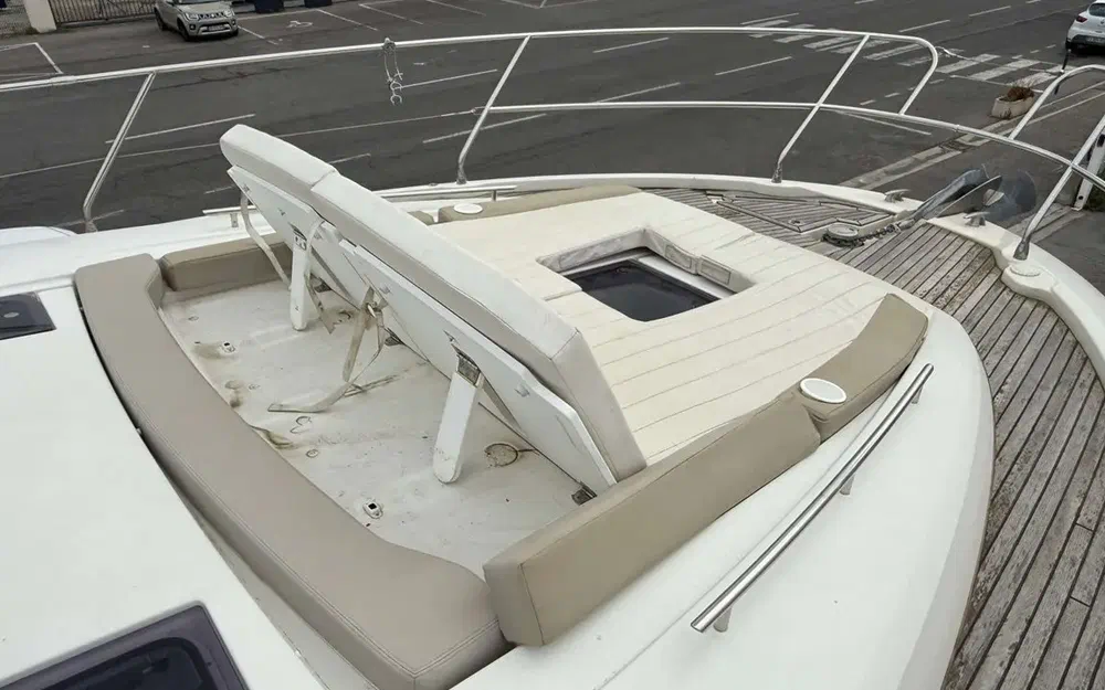 slider 7 Jeanneau Leader 46