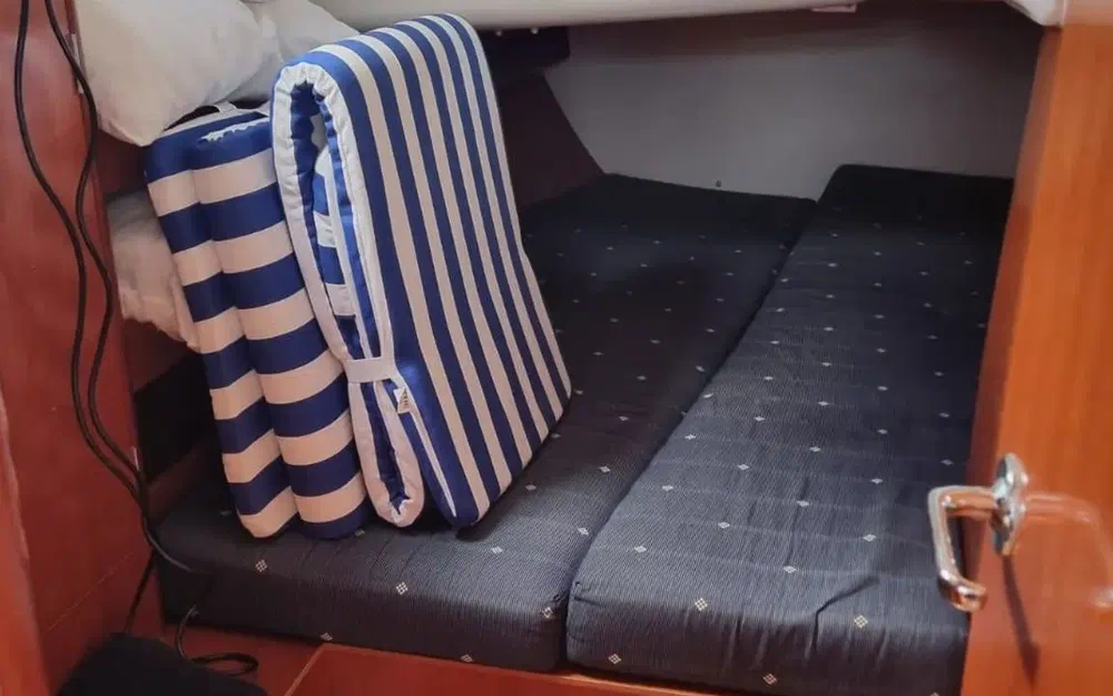 slider 15 Beneteau Oceanis 423