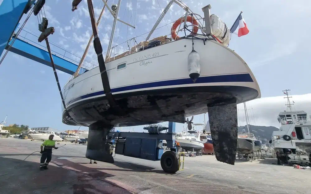 slider 3 Beneteau Oceanis 423Clipper