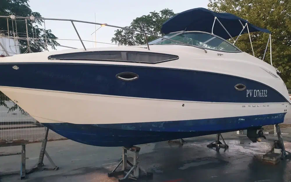 slider 0 Bayliner  265