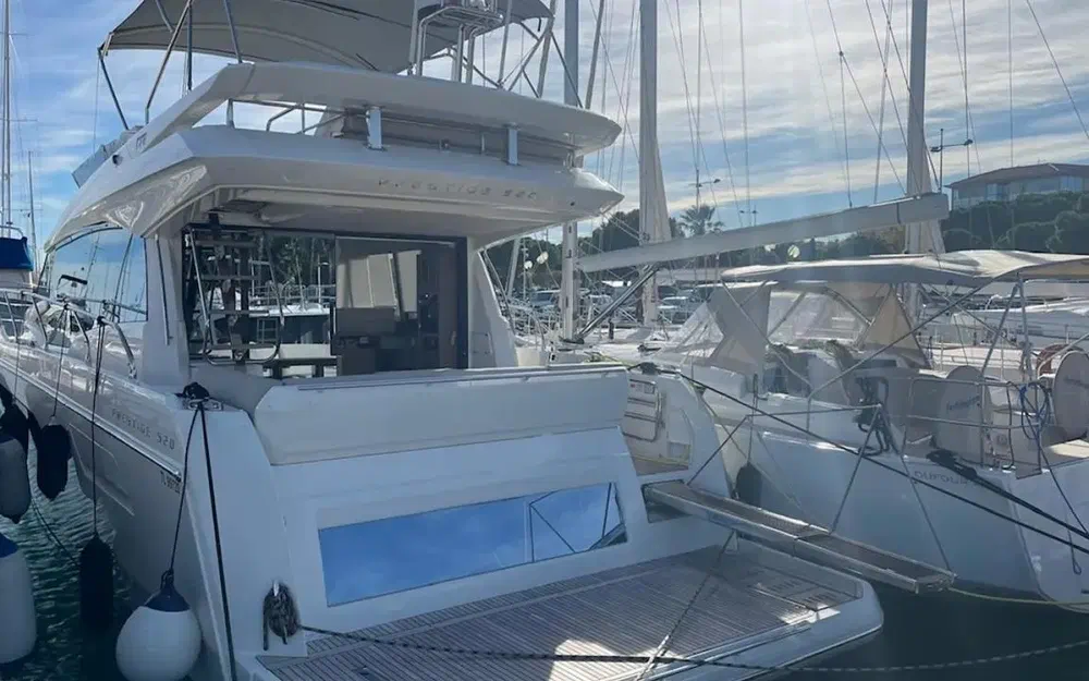 slider 1 Jeanneau Prestige 520