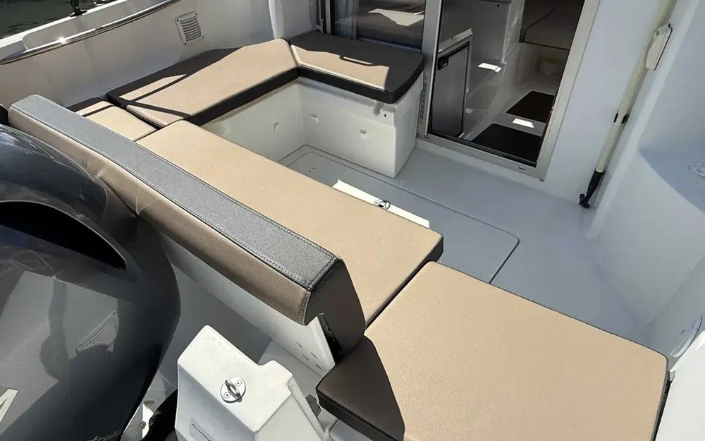 slider 6 Jeanneau Merry Fisher 605