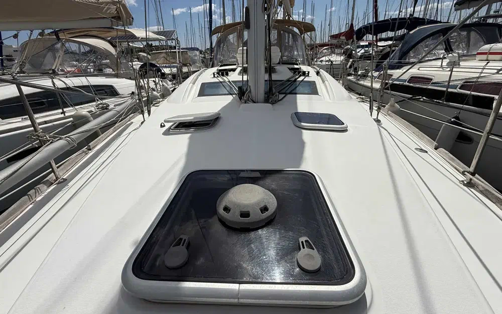 slider 12 Beneteau Oceanis 40