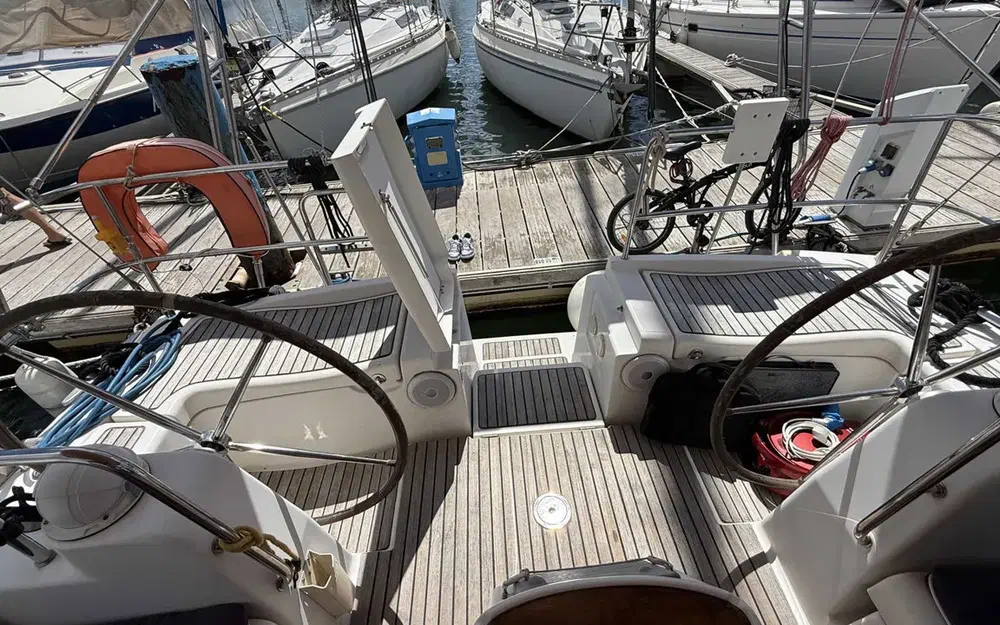 slider 14 Beneteau Oceanis 40