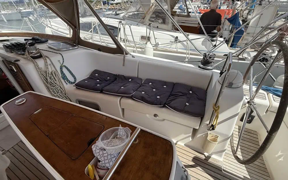 slider 18 Beneteau Oceanis 40