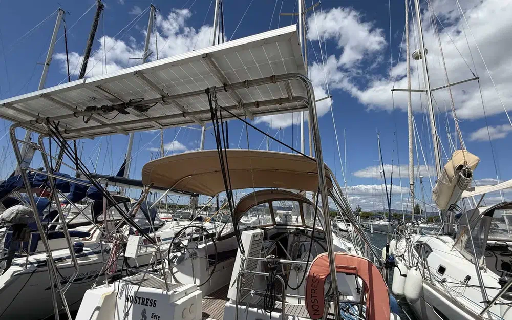 slider 3 Beneteau Oceanis 40