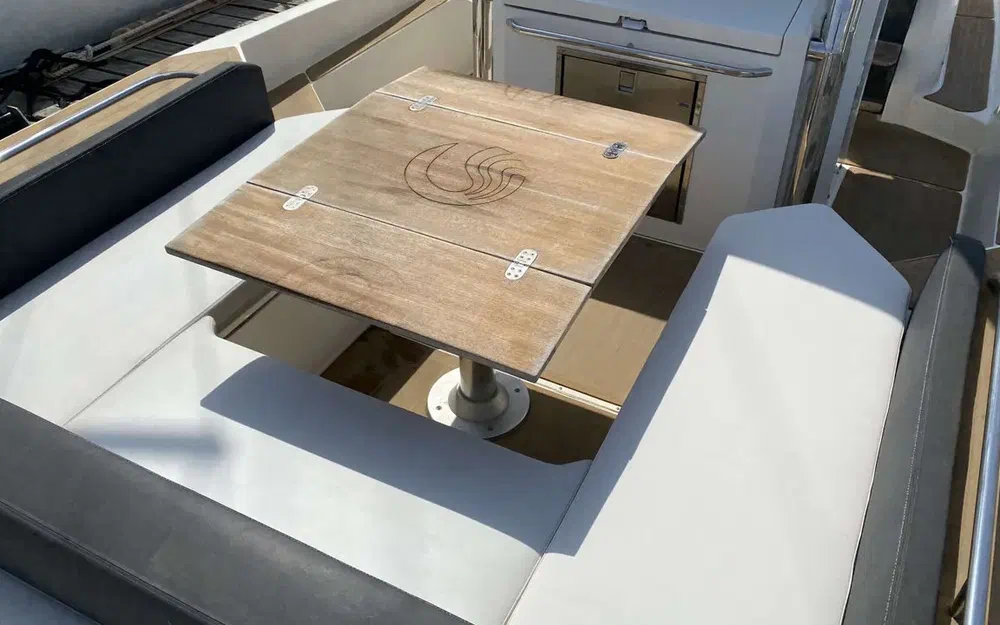 slider 9 Capelli Tempest 38