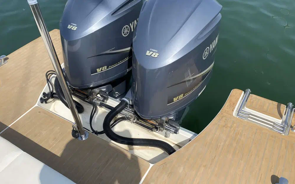 slider 12 Capelli Tempest 38