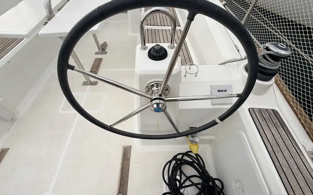 slider 10 Beneteau Oceanis 35.1