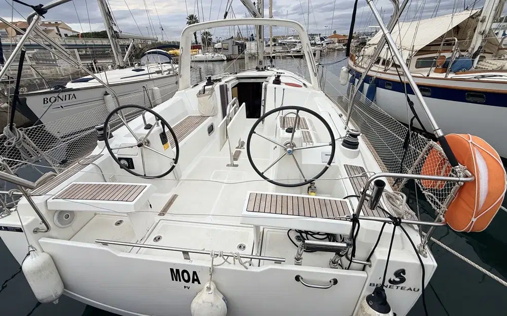 slider 5 Beneteau Oceanis 35.1