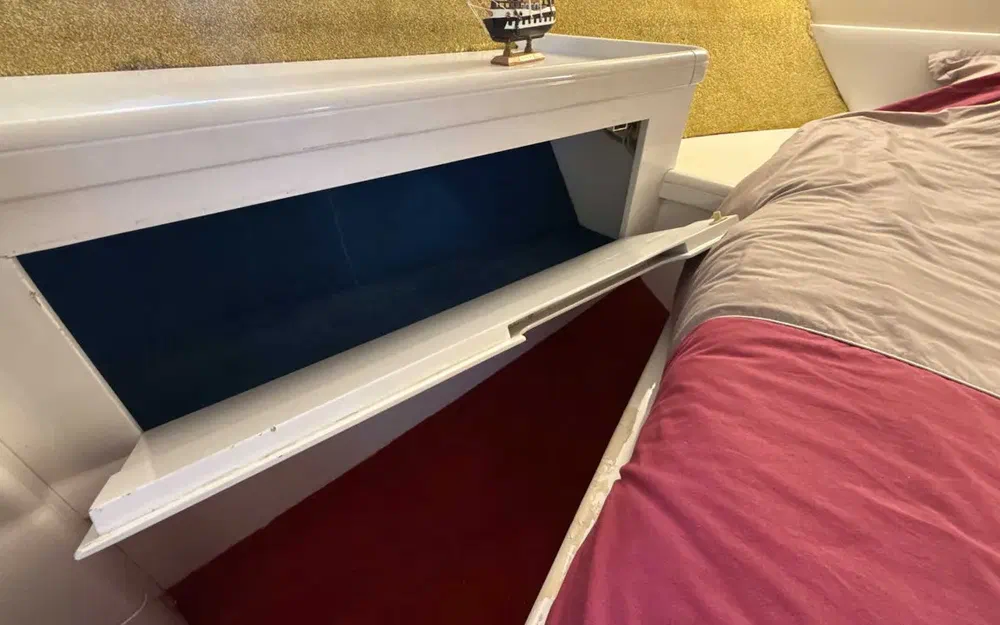 slider 14 Guy Couach  1201