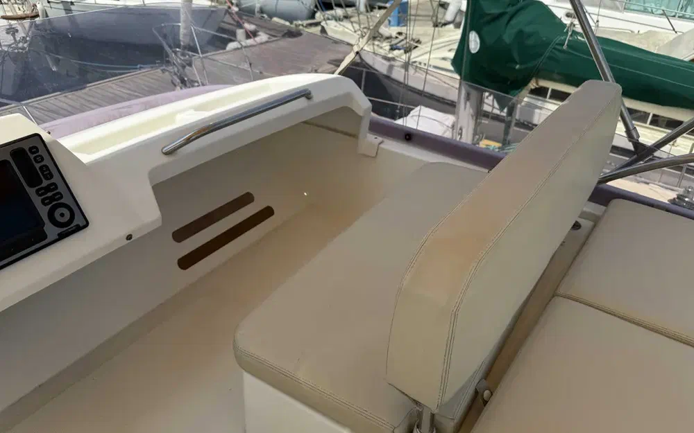 slider 14 Jeanneau Merry Fisher 10