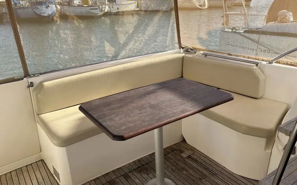 slider 15 Jeanneau Merry Fisher 10