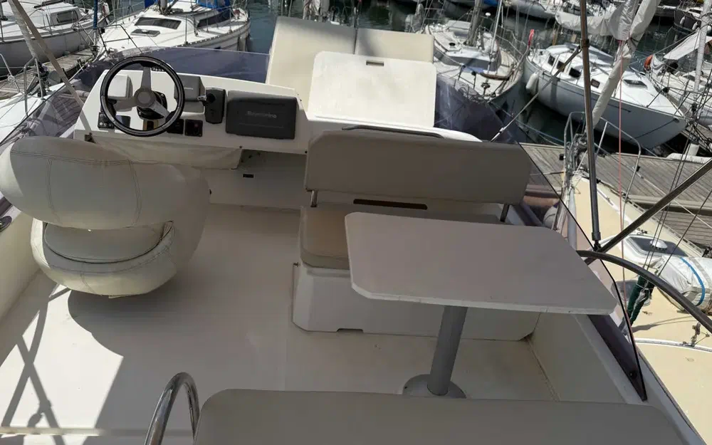 slider 16 Jeanneau Merry Fisher 10