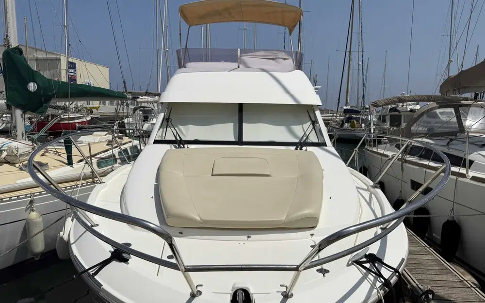 slider 8 Jeanneau Merry Fisher 10
