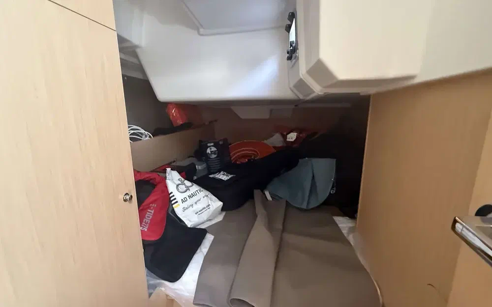 slider 12 Beneteau Oceanis 38.1