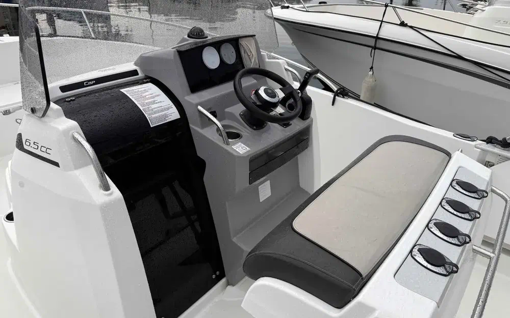 slider 9 Jeanneau Cap Camarat 6.5 CC