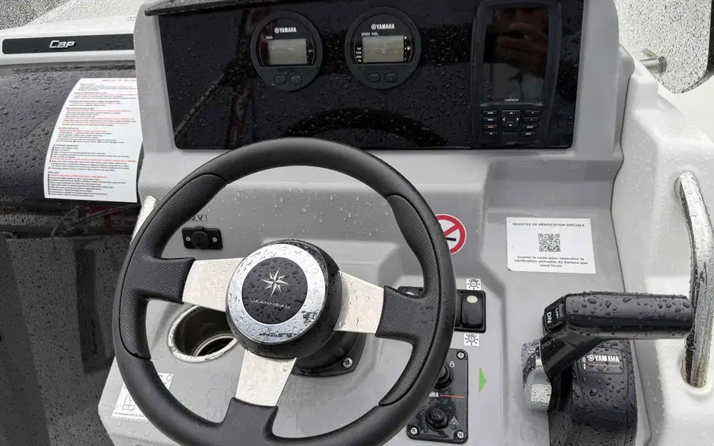 slider 5 Jeanneau Cap Camarat 6.5 CC