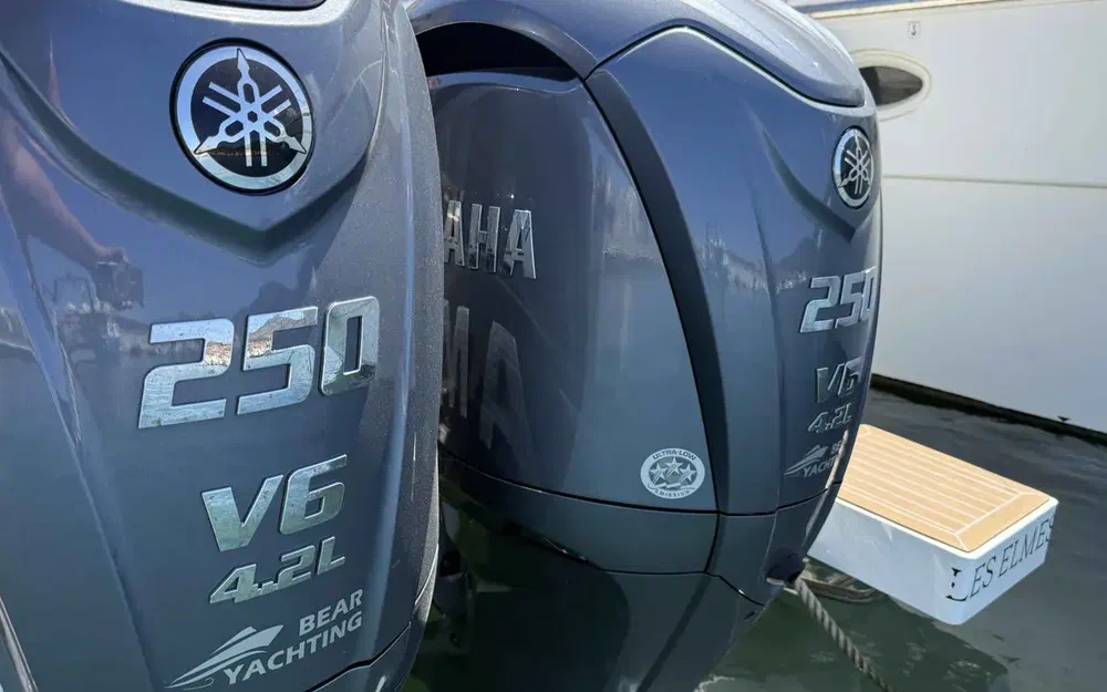 slider 11 Capelli Tempest 1000