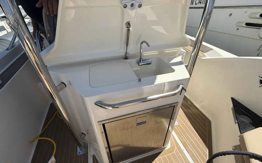 slider 12 Capelli Tempest 1000WA