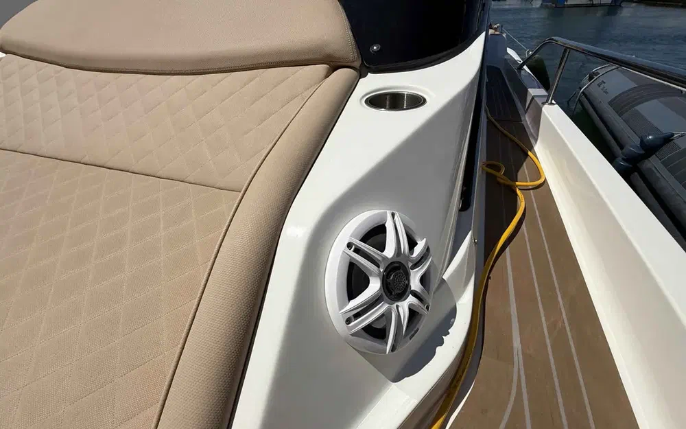 slider 30 Capelli Tempest 1000WA