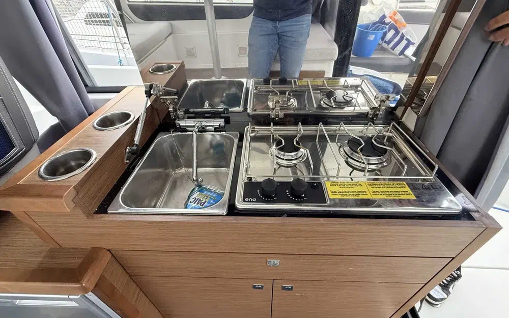 slider 9 Jeanneau Merry Fisher 895