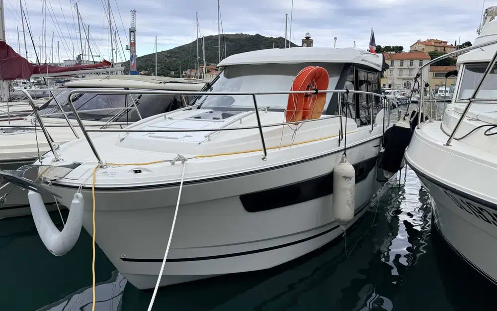 slider 2 Jeanneau Merry Fisher 895