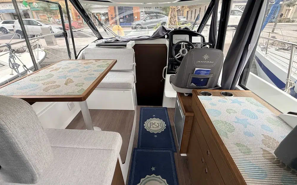 slider 7 Jeanneau Merry Fisher 895