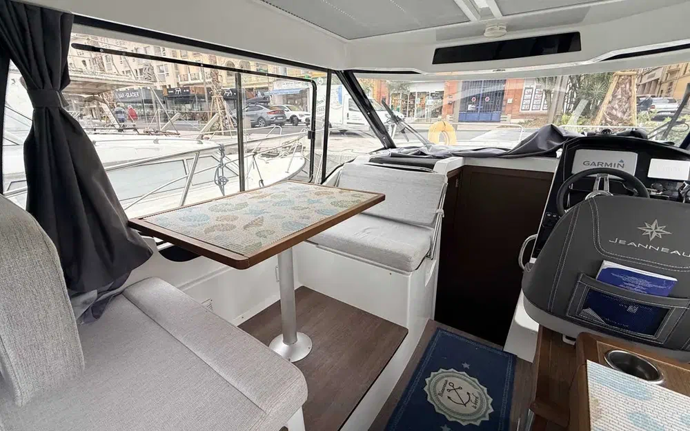 slider 8 Jeanneau Merry Fisher 895