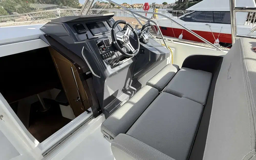 slider 9 Beneteau Flyer 8.8 SUNdeck