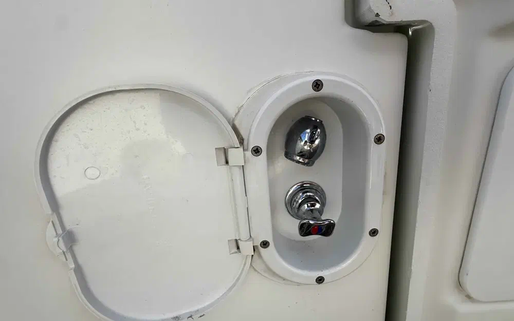 slider 11 Beneteau Antares 42