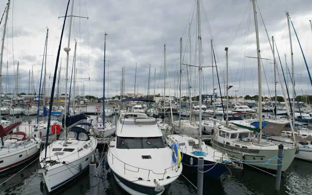 slider 2 Beneteau Antares 42