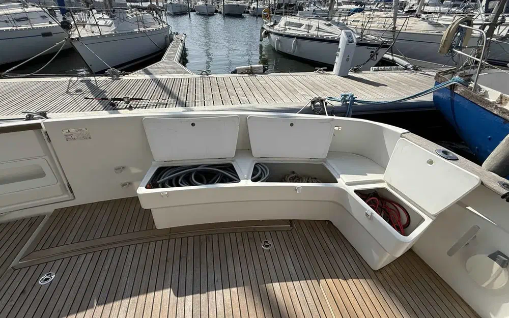 slider 8 Beneteau Antares 42