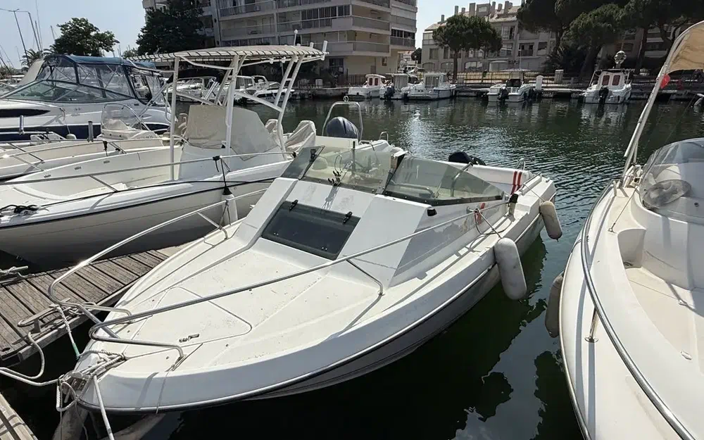 slider 0 Beneteau Flyer 560