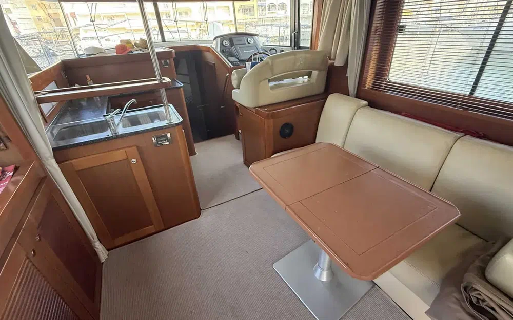 slider 9 Beneteau Swift Trawler 44