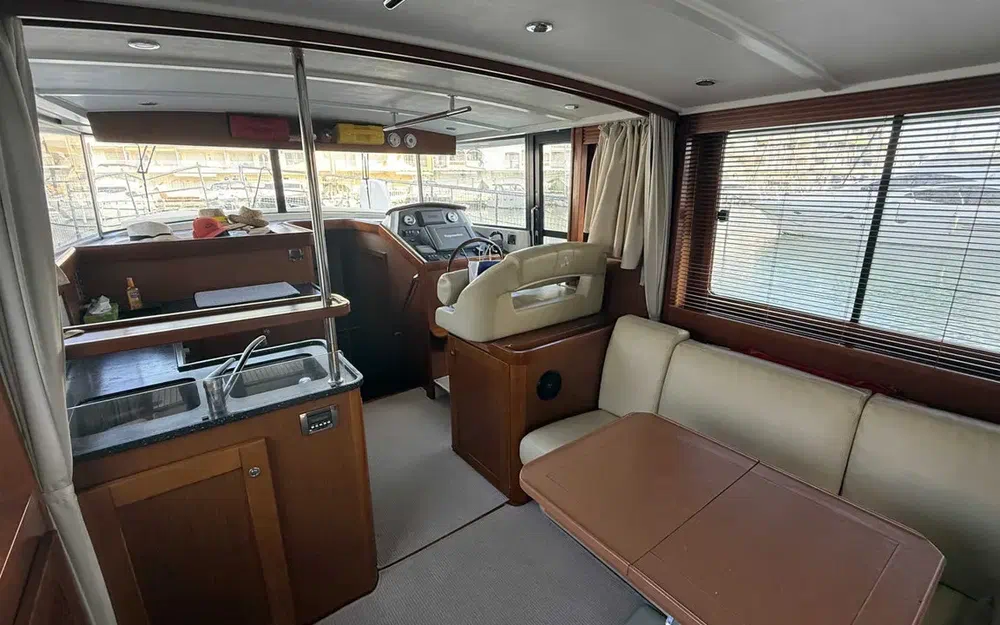 slider 13 Beneteau Swift Trawler 44