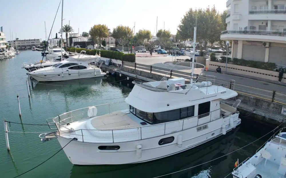 slider 1 Beneteau Swift Trawler 44