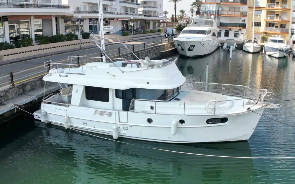 slider 7 Beneteau Swift Trawler 44