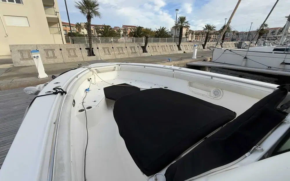 slider 9 Boston Whaler  370 Outrage