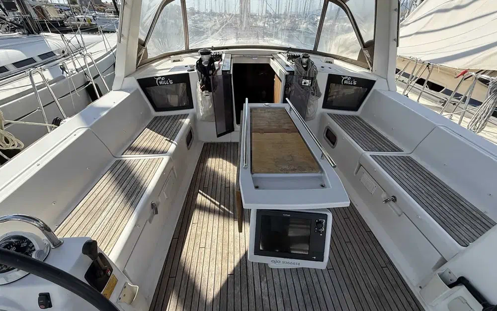 slider 10 Beneteau Oceanis 45