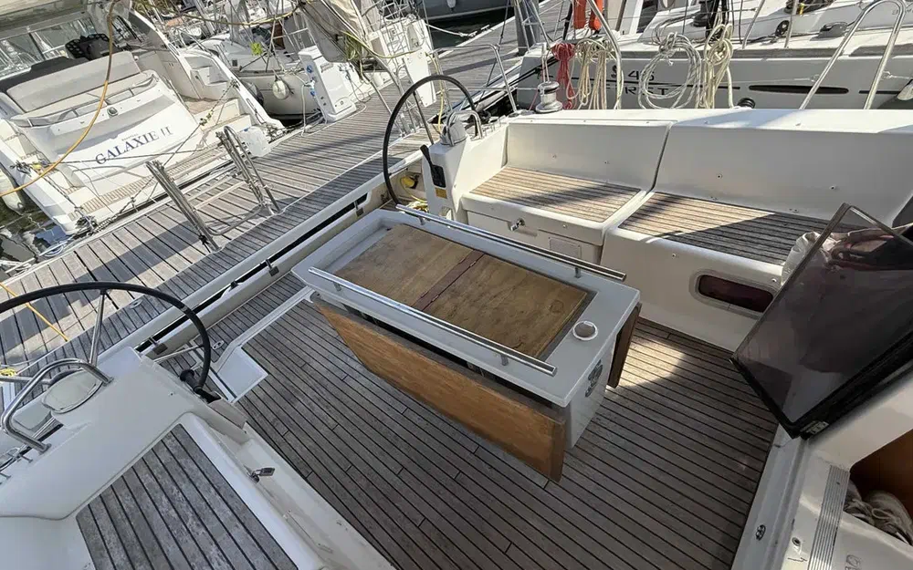 slider 11 Beneteau Oceanis 45