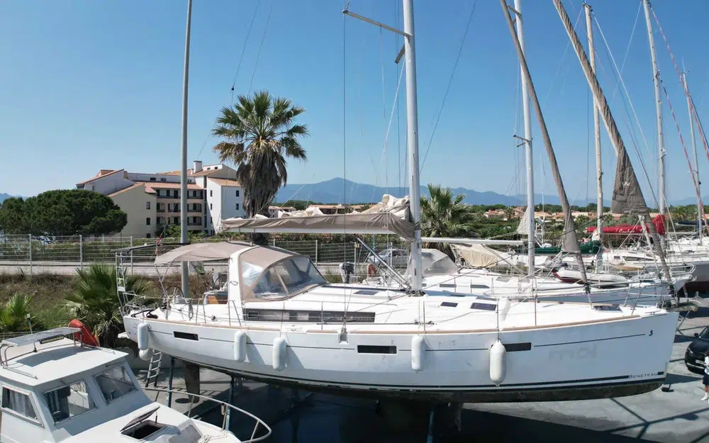 slider 3 Beneteau Oceanis 45
