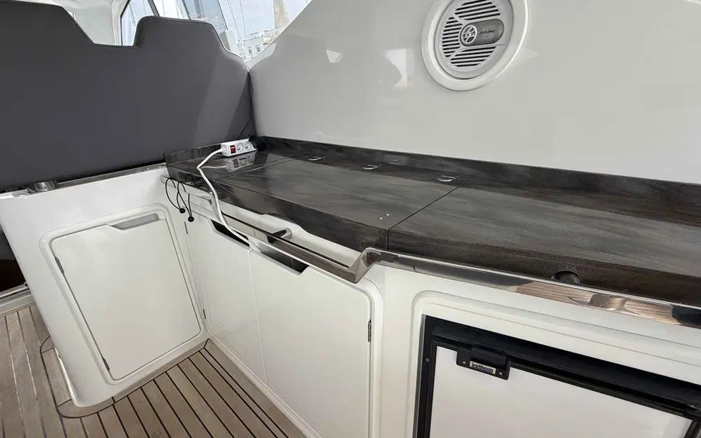 slider 9 Galeon  405 HTL