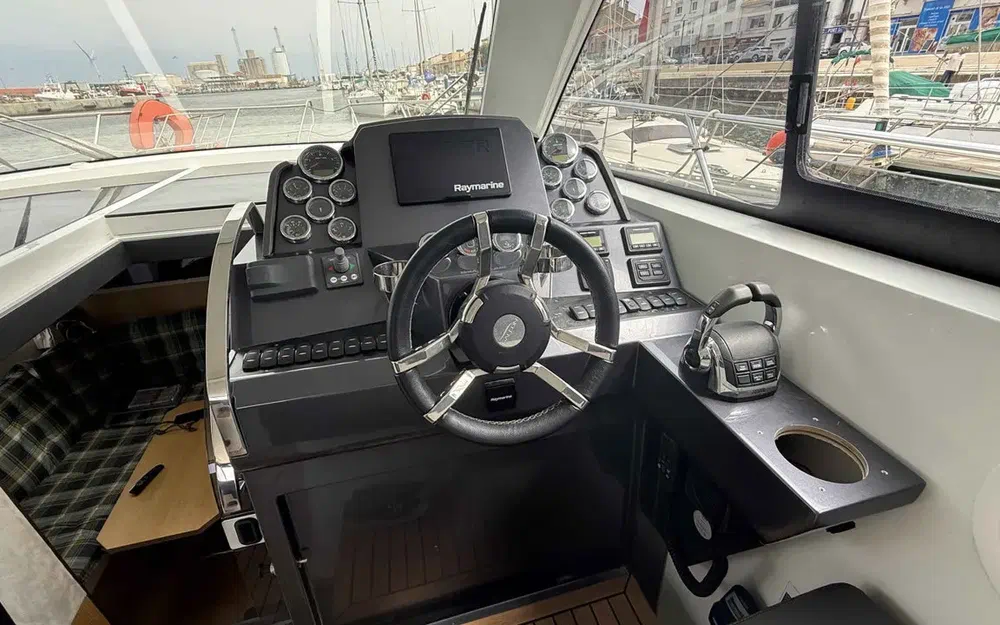 slider 6 Galeon  405 HTL