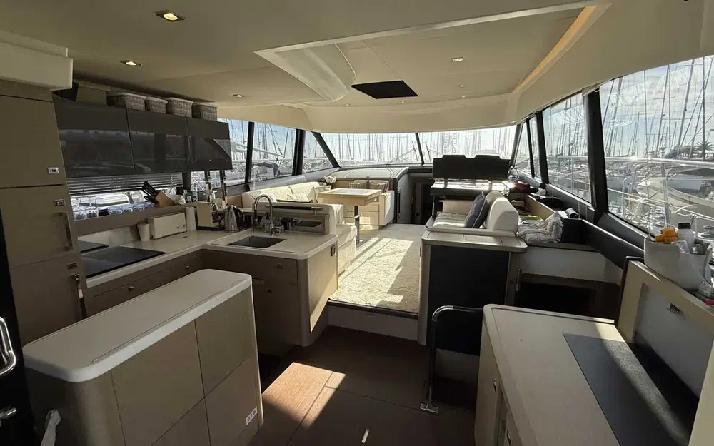 slider 17 Jeanneau Prestige 560